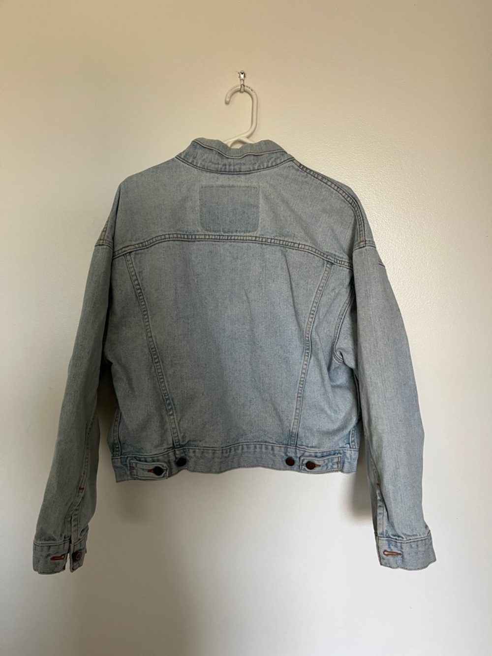 Levi's Women’s Light Blue Denim Jacket - Picture 4 of 4